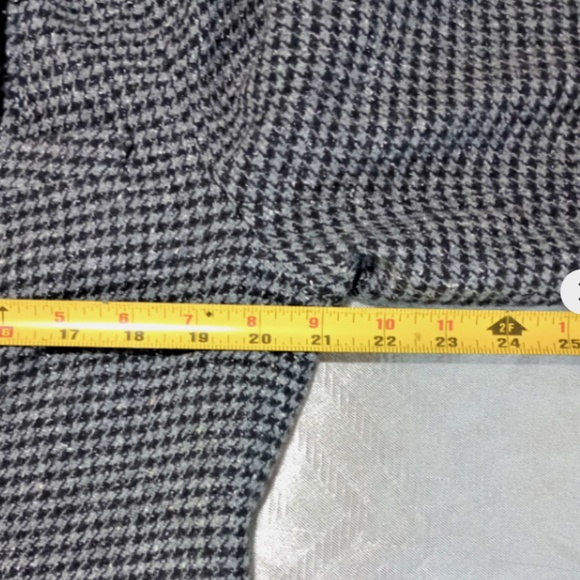 L.L. Bean Women's Houndstooth Blazer zip pockets wool blend size medium - Picture 8 of 8